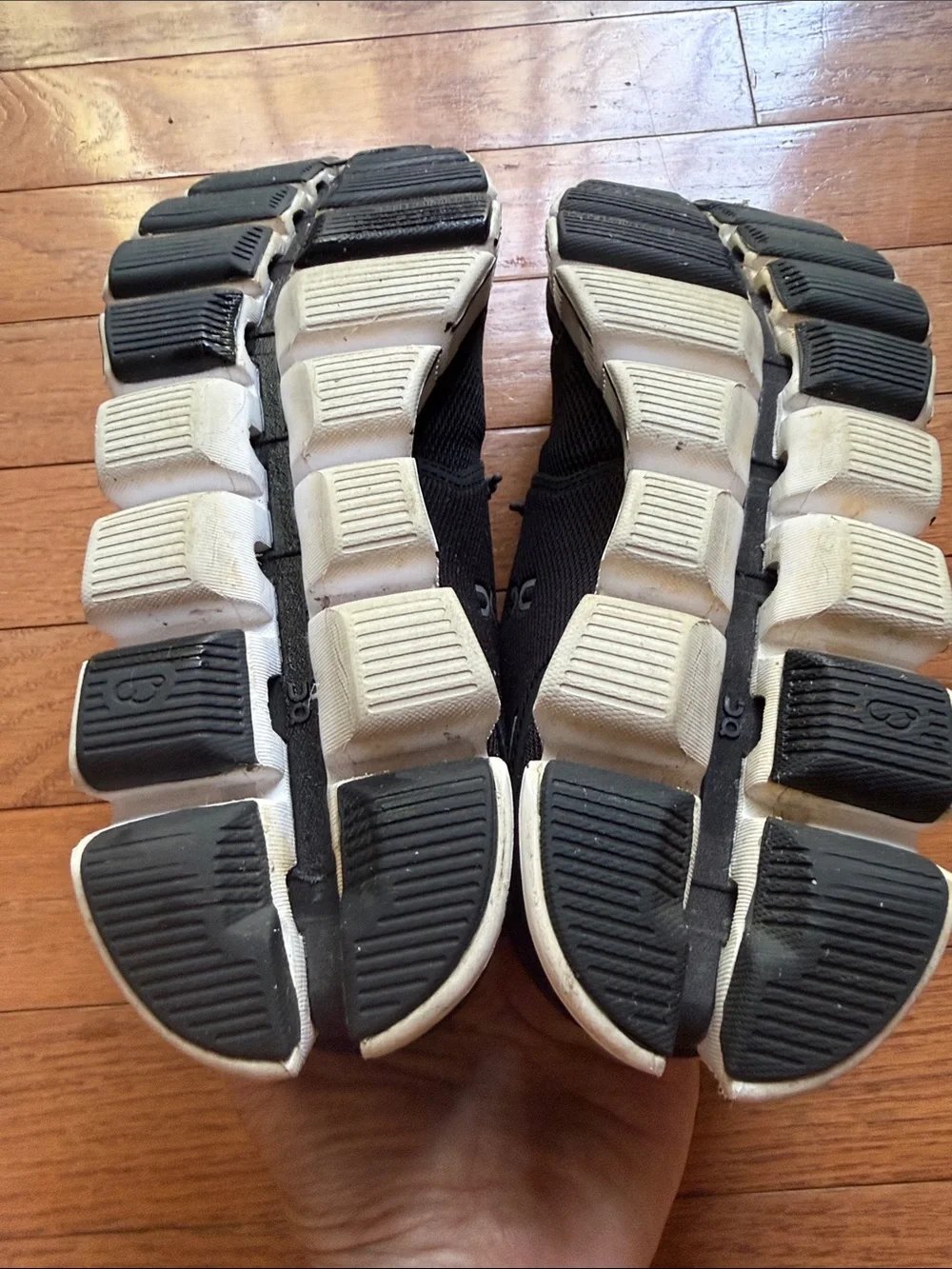 On Running Cloud Women's in Black and White - size 8.5